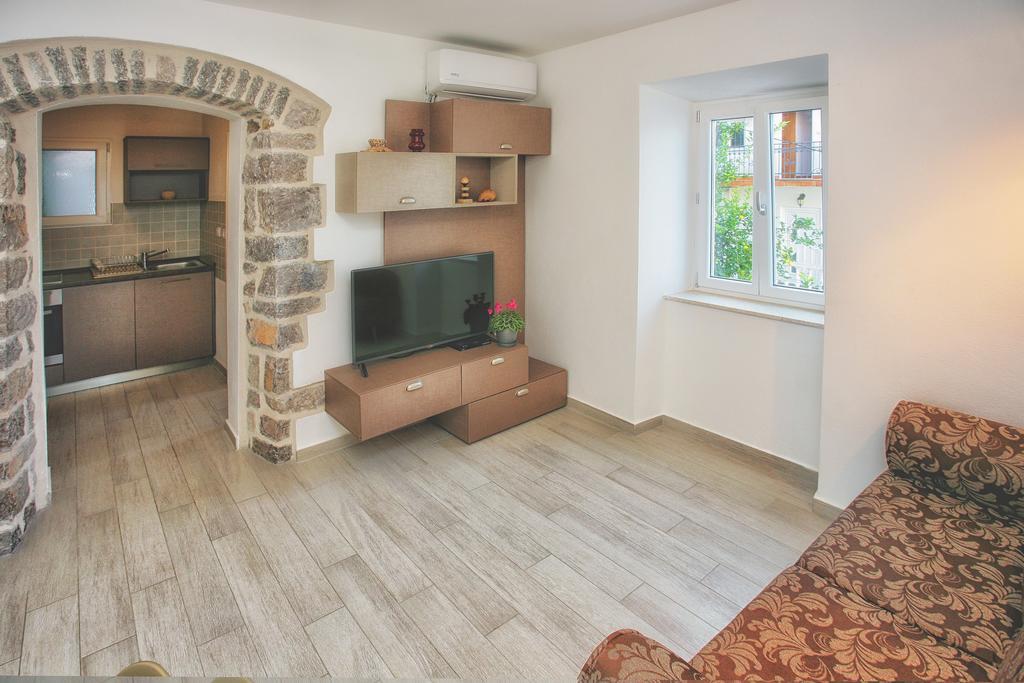 Apartments Barizon Луштиця Екстер'єр фото